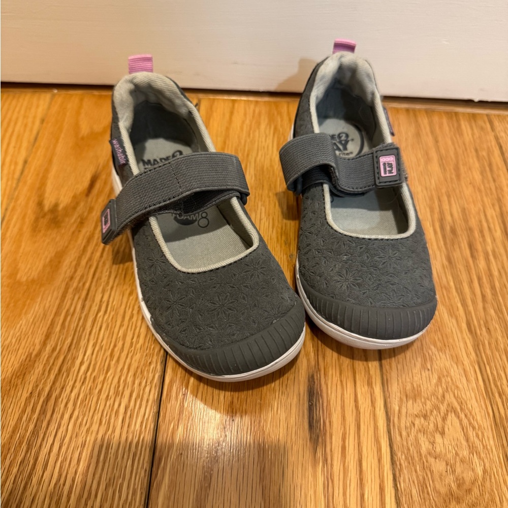 Stride Rite Gray Mary Jane Shoes
